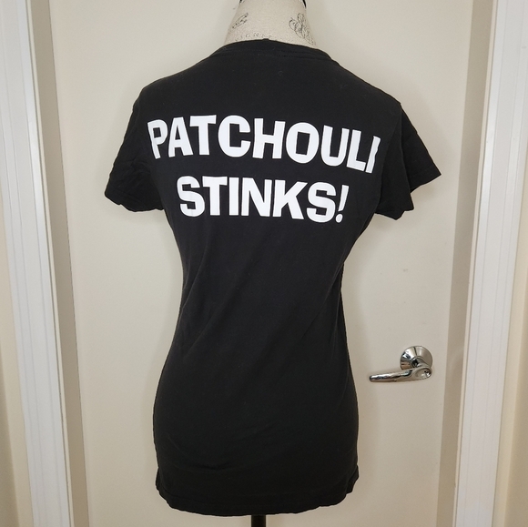 Black Vneck joke Graphic Shirt - Picture 1 of 7